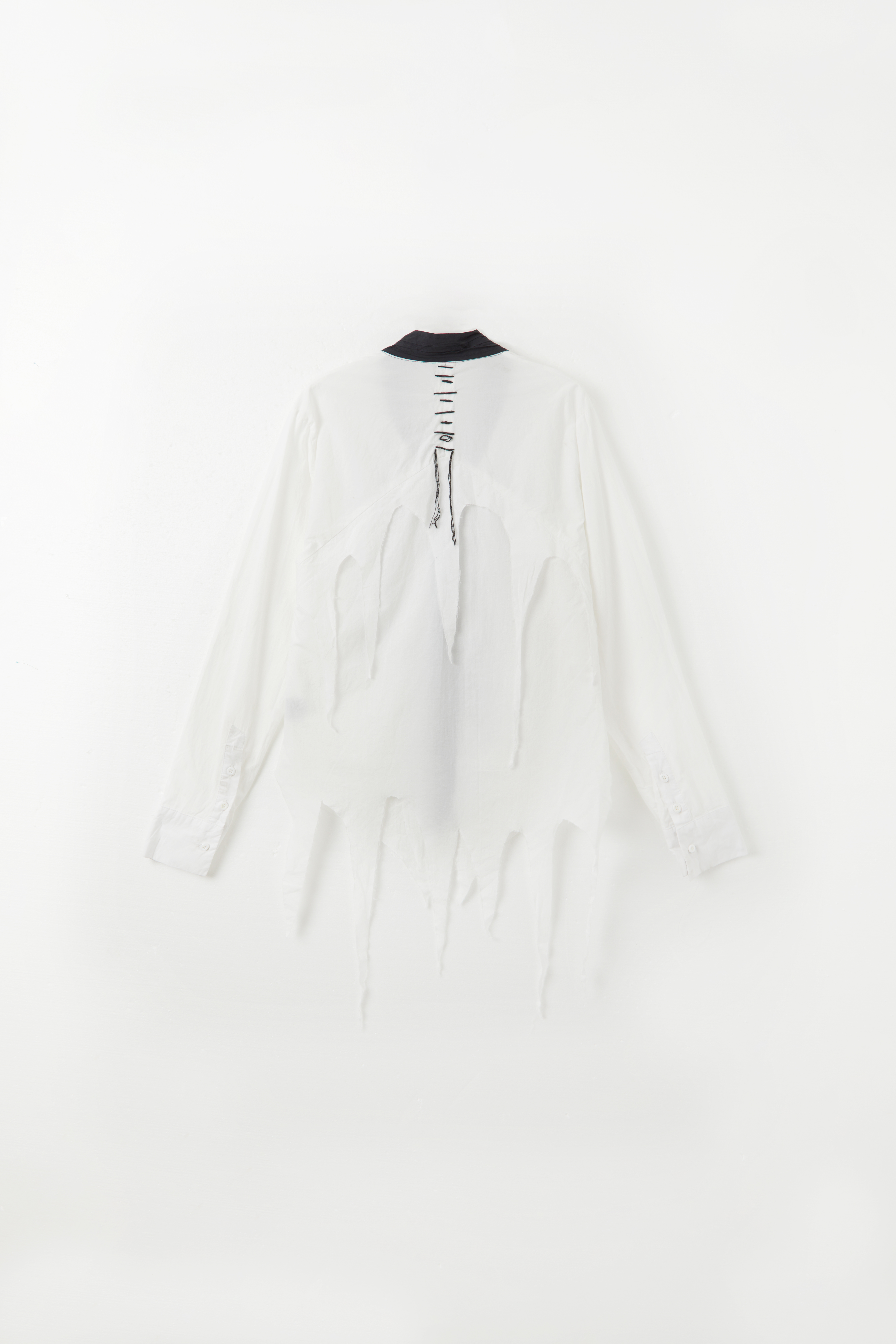 IN PIECES - Image 8