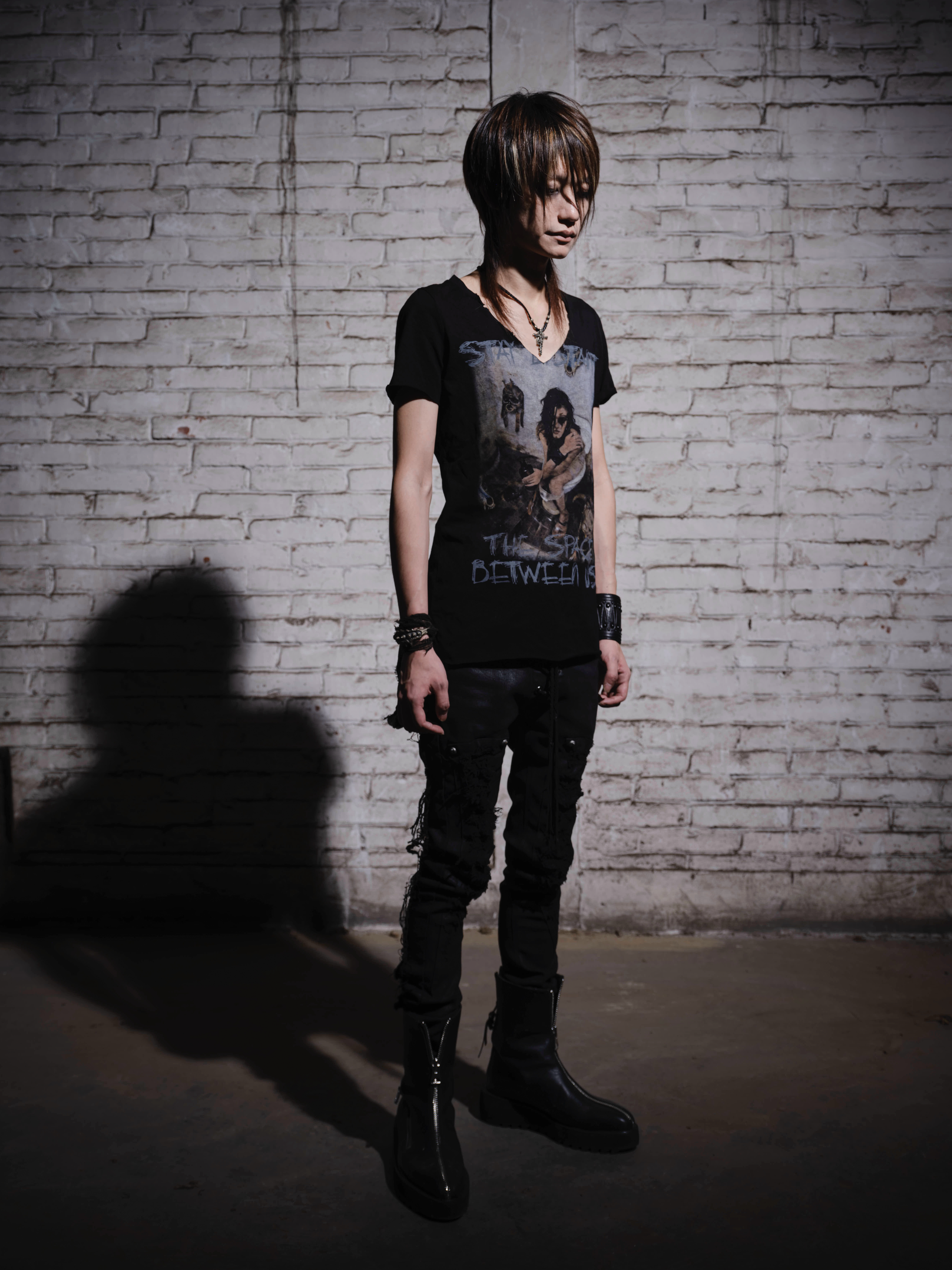 Lonely - Image 3